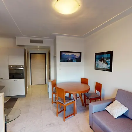 Menton: 3p Avec Terrasse, Parking, Proche Plages Et Centre - Fr-1-196-230 Menton